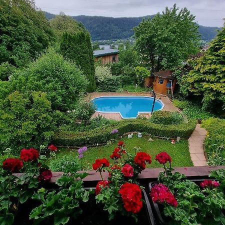 Haus Flora - Ferienwohnung Bodensdorf Eksteriør billede