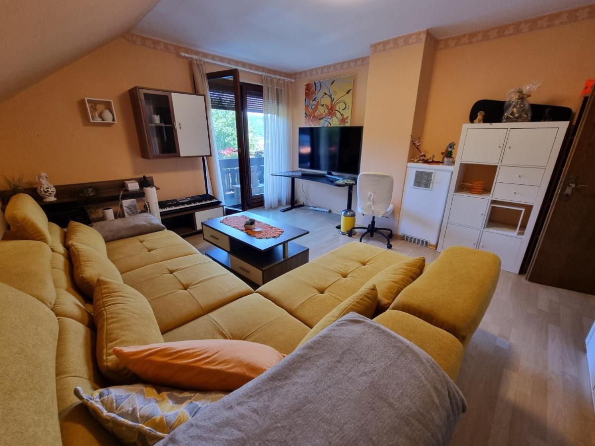 Haus Flora - Ferienwohnung Bodensdorf Eksteriør billede