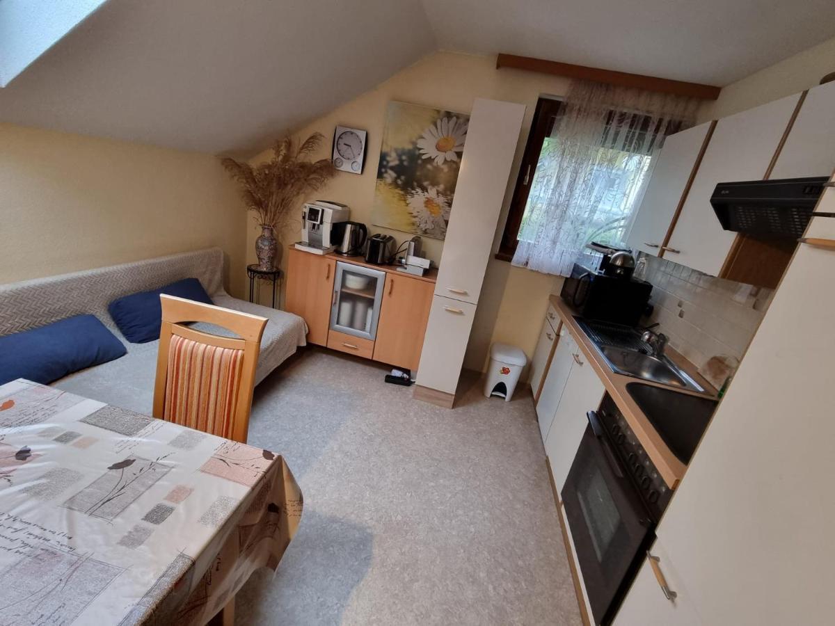 Haus Flora - Ferienwohnung Bodensdorf Eksteriør billede