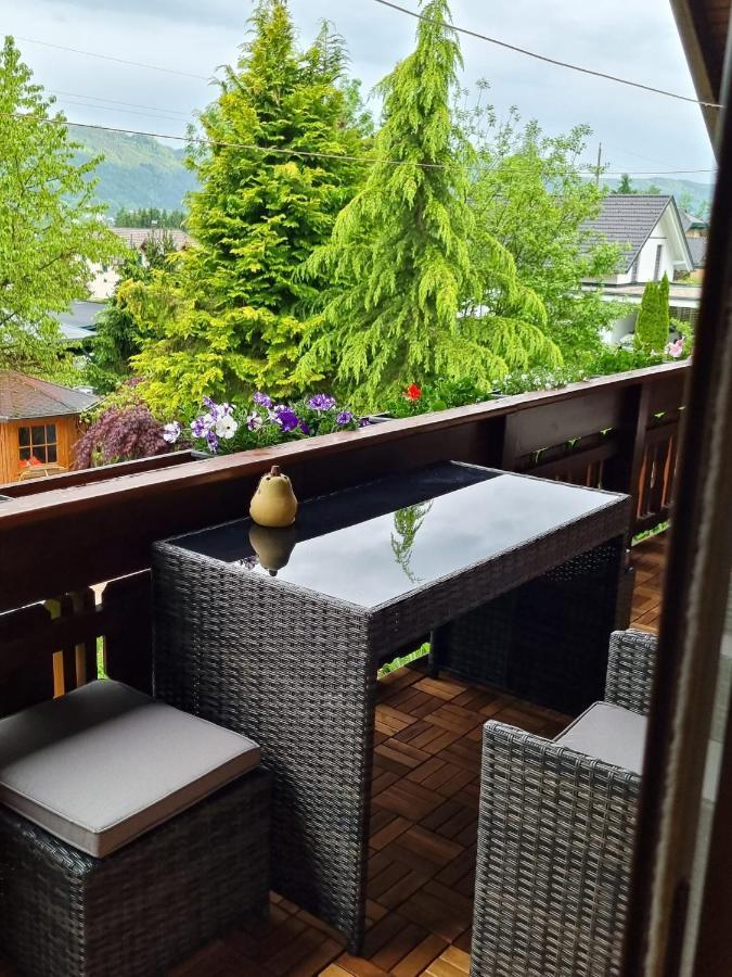 Haus Flora - Ferienwohnung Bodensdorf Eksteriør billede