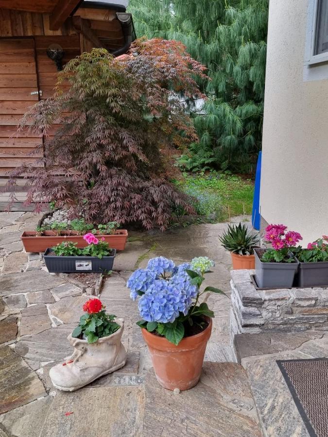 Haus Flora - Ferienwohnung Bodensdorf Eksteriør billede